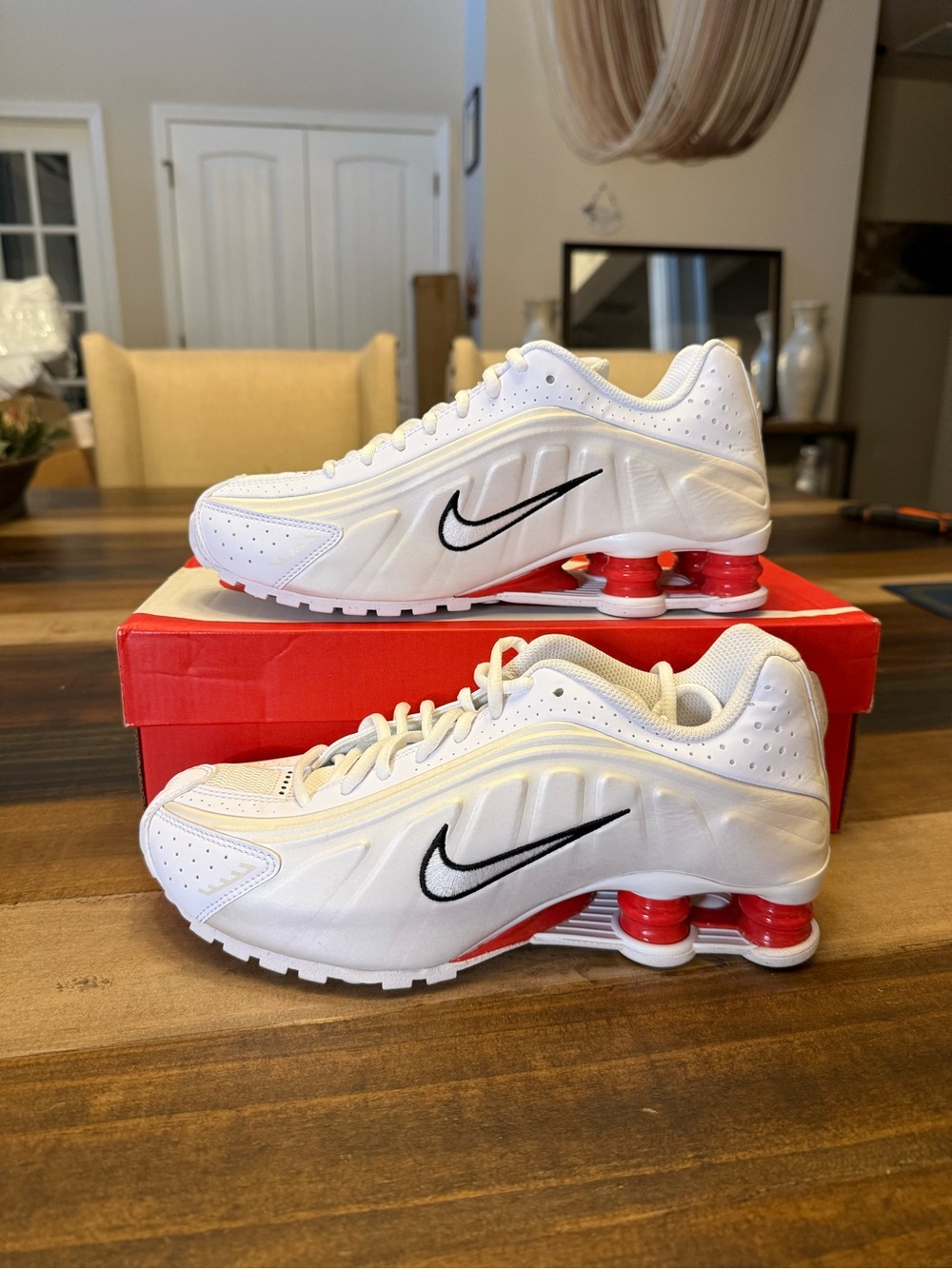 Nike Shox R4 White / Phantom / Picante Red (Comet Red), Size 6.5Y or 8W